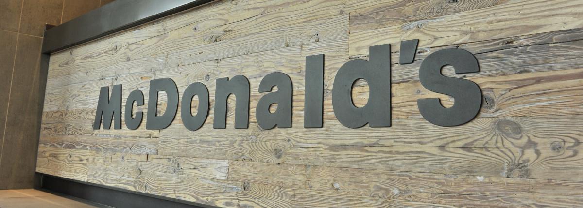 McDonald's autoroute A7 McDonald's enseigne